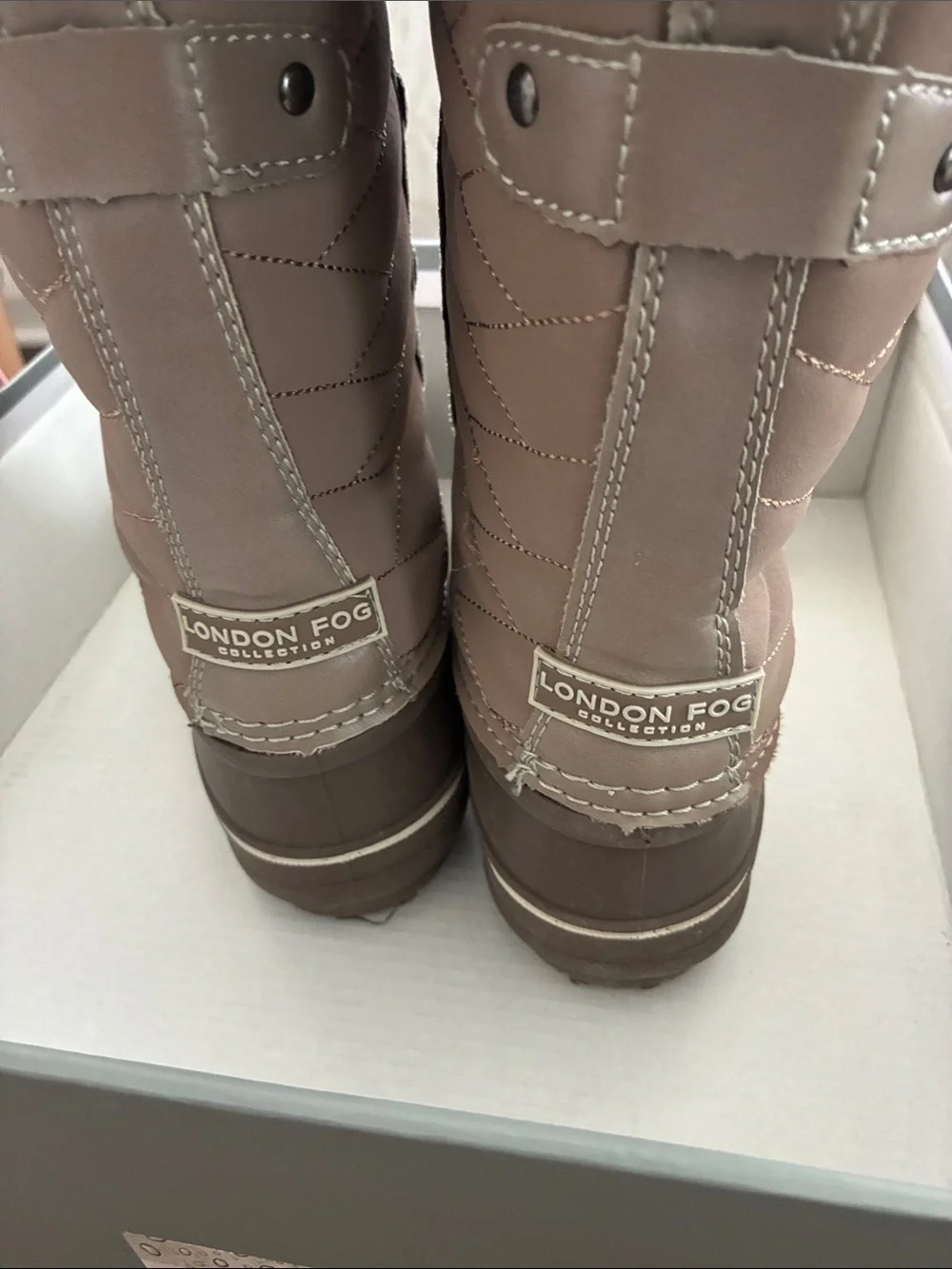 Girls London fog, snow boots insulated size 1